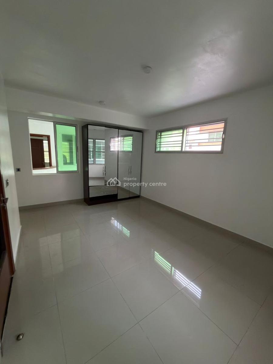 Flatmate Needed For Newly Renovated 2 Bedroom Flat Ensuite
