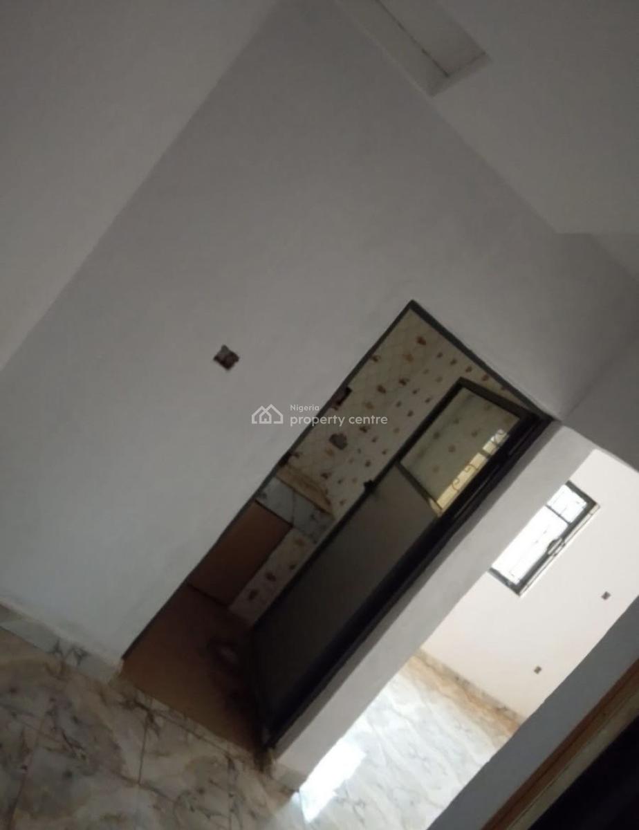 Flatmate Needed For A Newly Built and Spacious Room and Parlor Pop